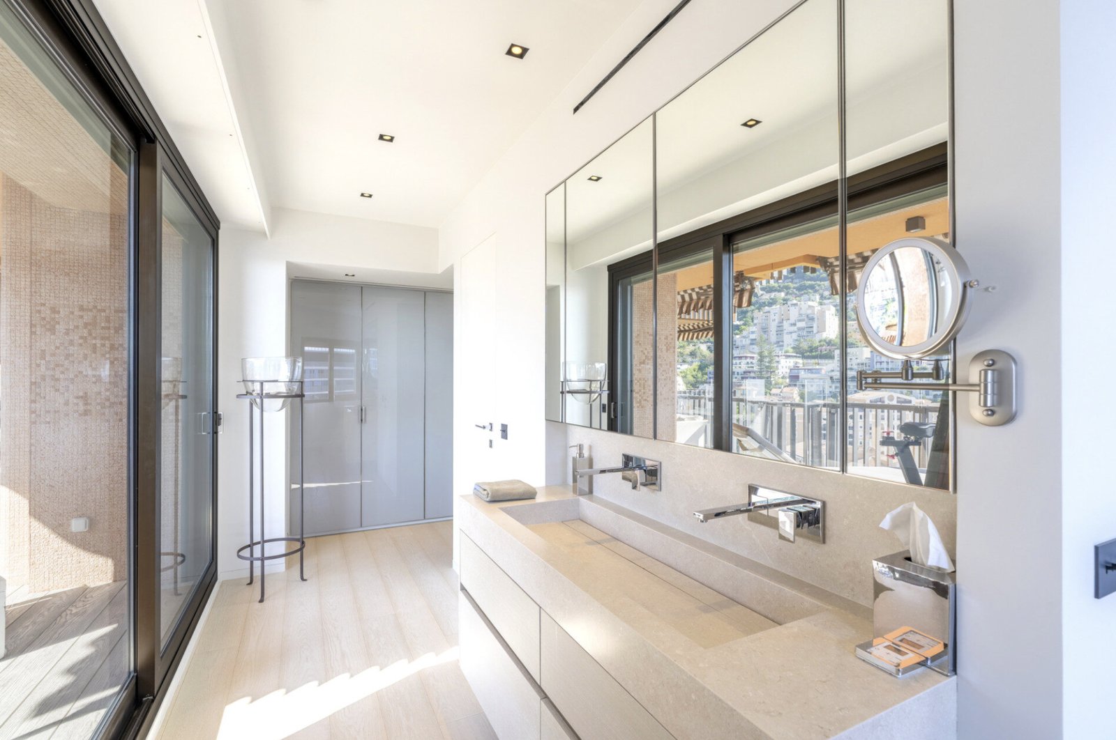 Appartement Monégasque Vue 6