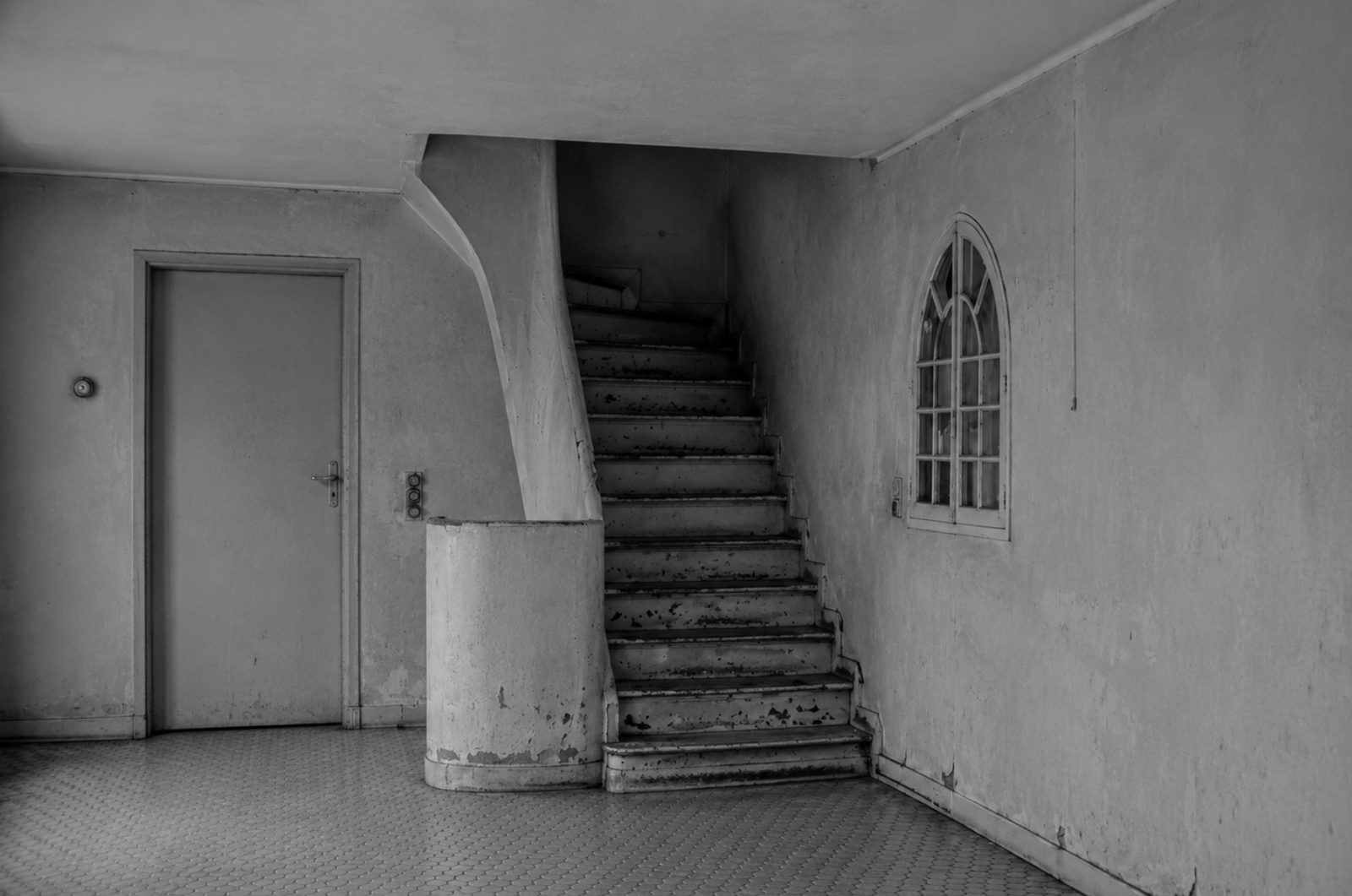 House renovation — before renovation, view 4
